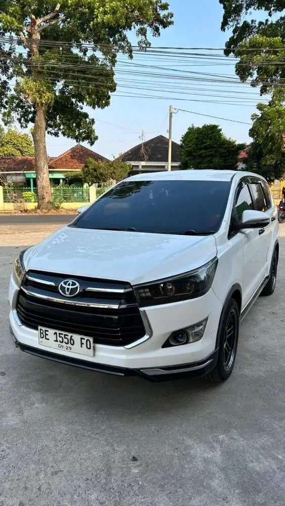 Innova Reborn V AT Diesel Th 2016