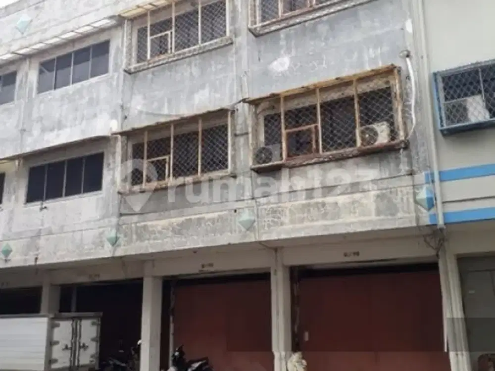 Ruko Gandeng di Lokasi Strategis Jl. Peta Barat, 0032 Jel