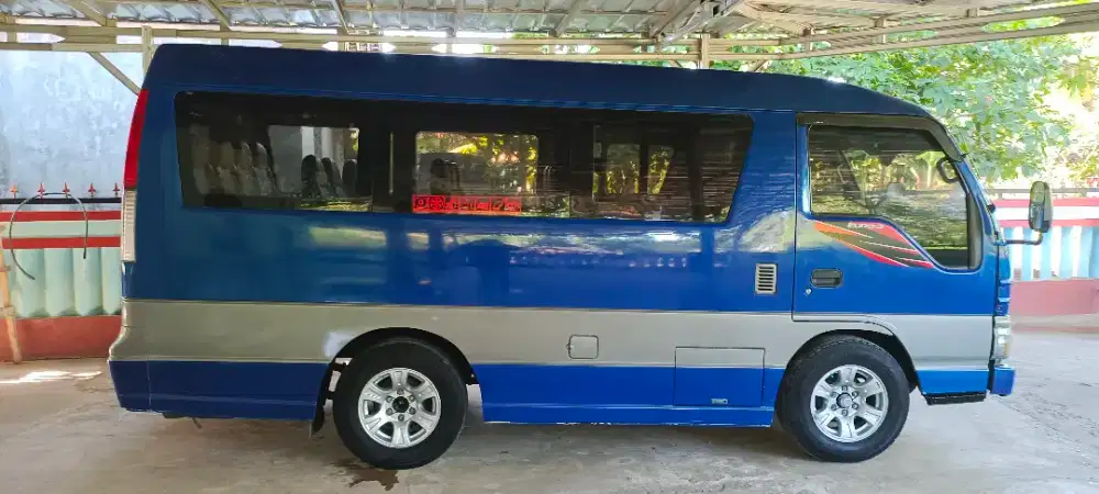 ISUZU ELF MINIBSUS 2017 ISTIMEWA