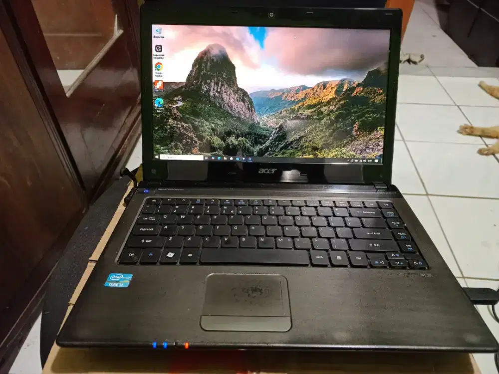 Laptop core i3 Acer 4750
