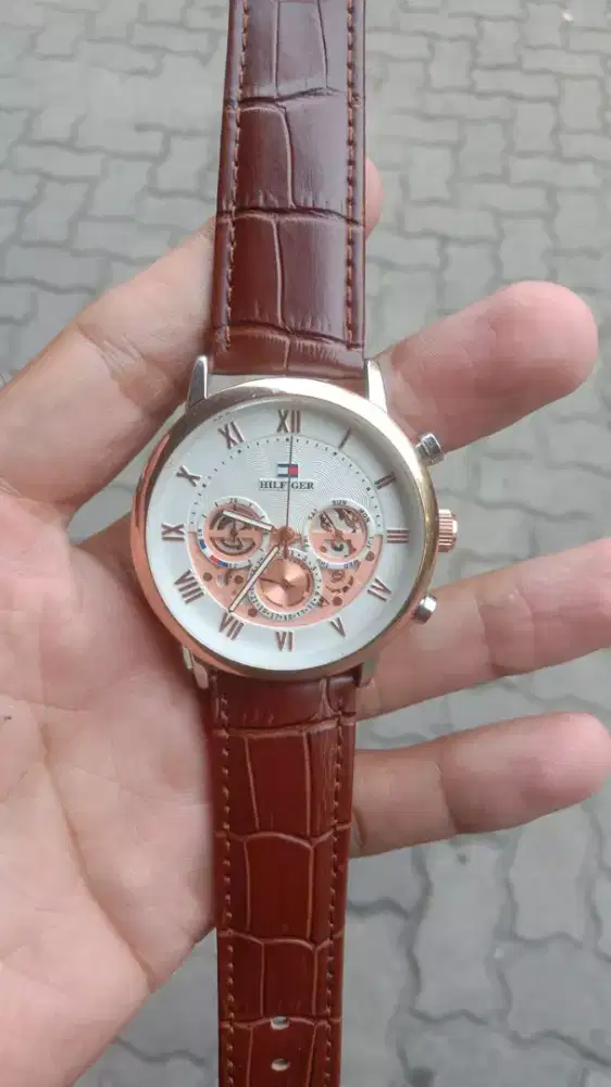 Jam tangan Tommy Hilfiger