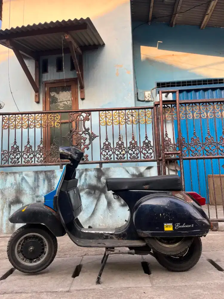 vespa exclusive 2 tahun 2000