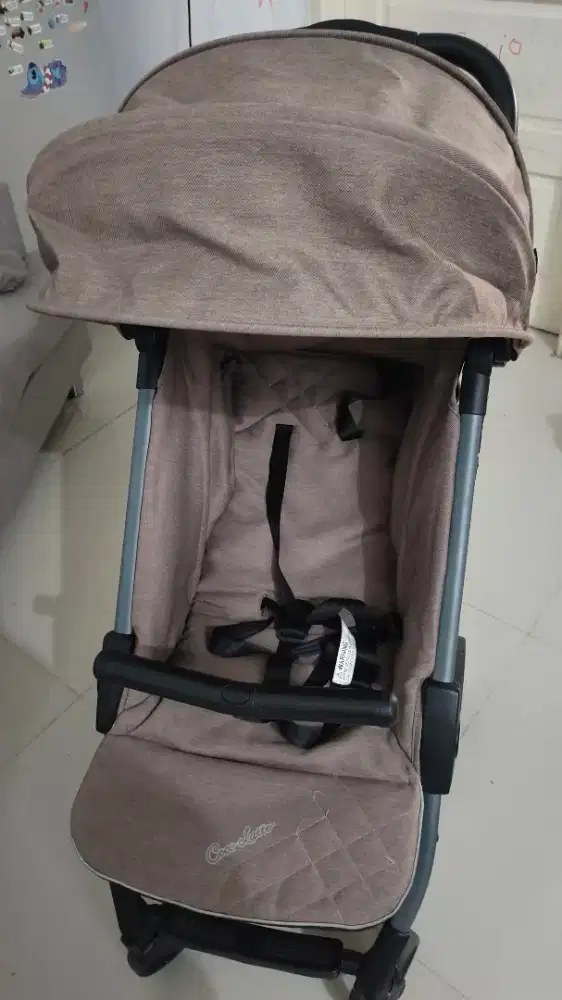 Di jual Stroller merk CocoLatte..