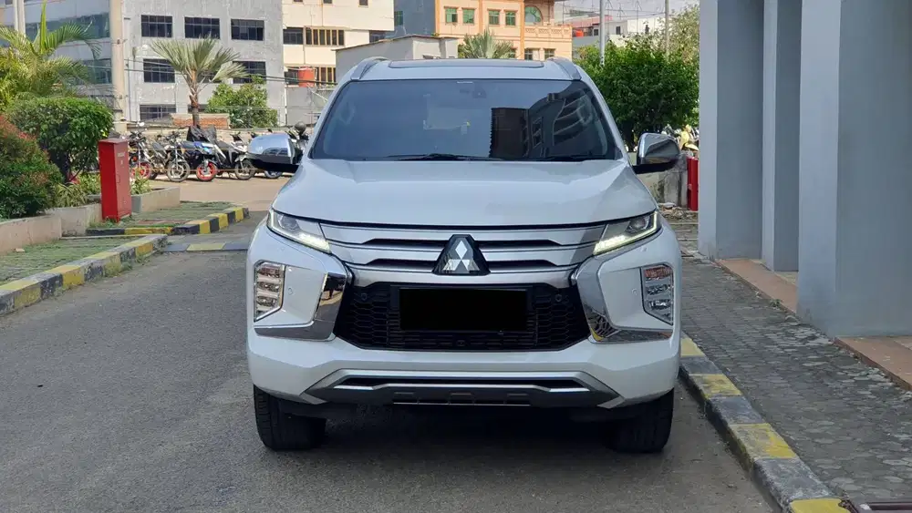 Mitsubishi Pajero Sport Dakar Ultimate 2.4 4x4 Sunroof 2024 Like New