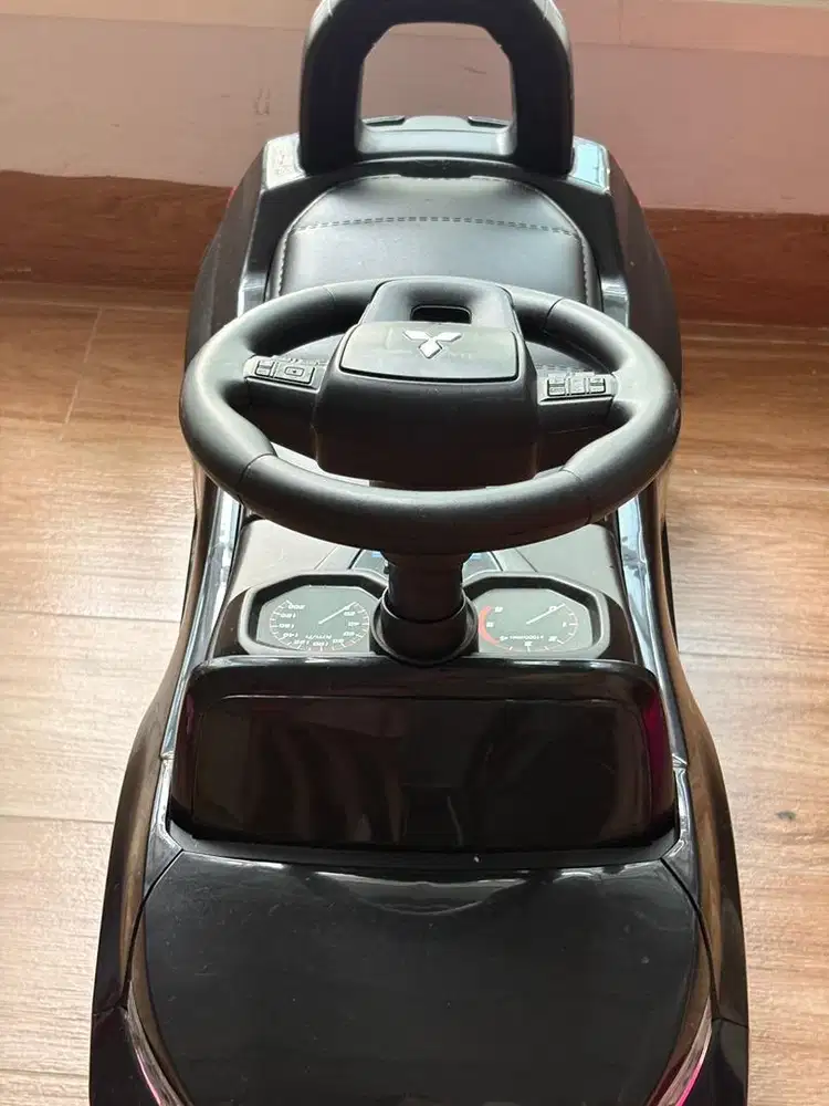 PRELOVED! Mainan Mobil dorong anak PMB Xpander