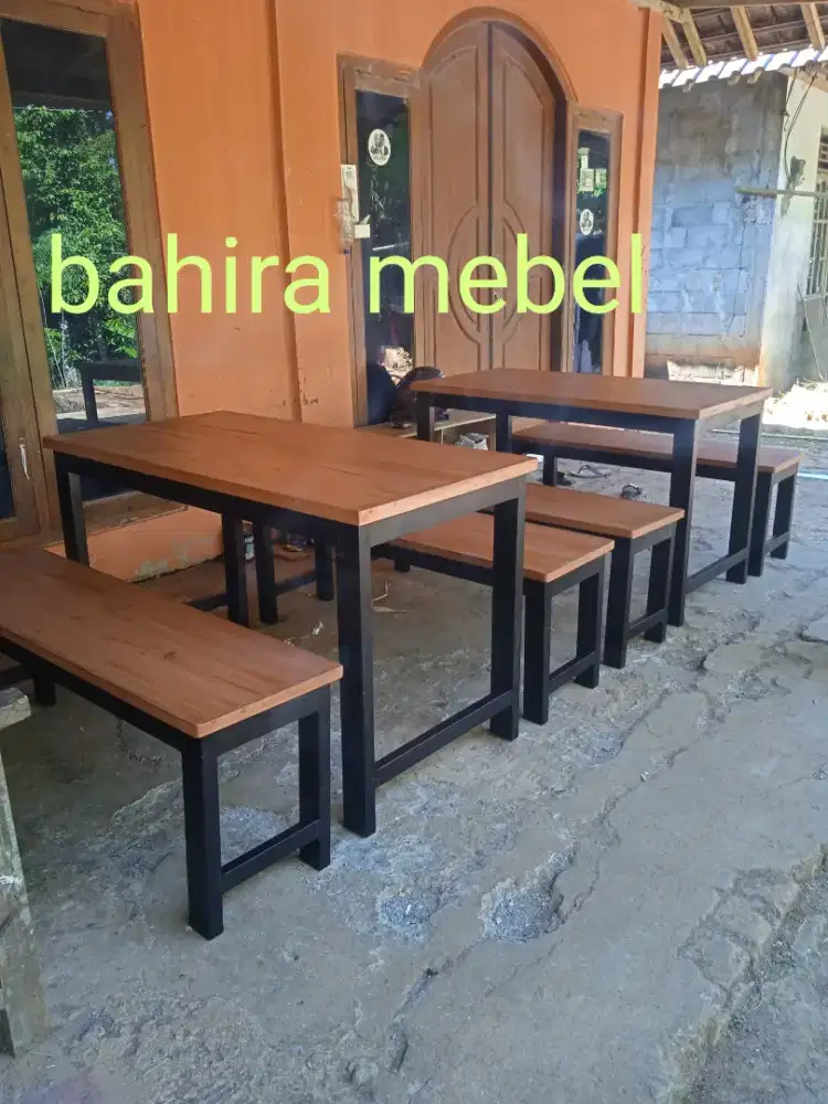 Meja kursi serbaguna