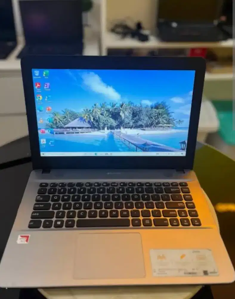 Laptop Asus keren mau jual atau berter hp
