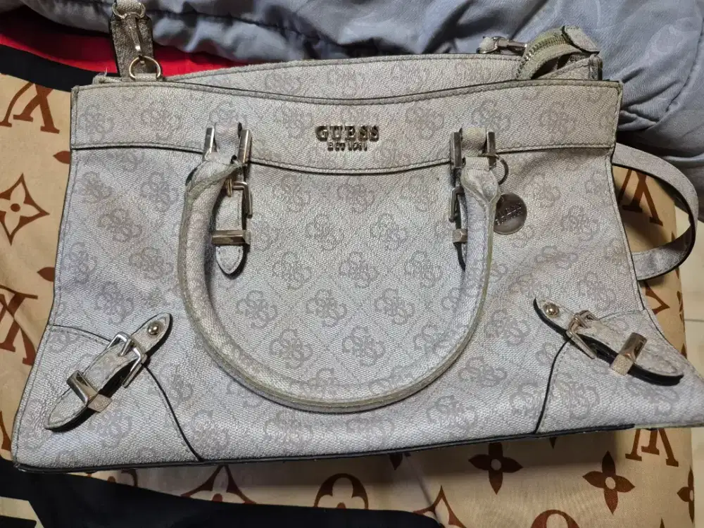 Tas guess model gucci