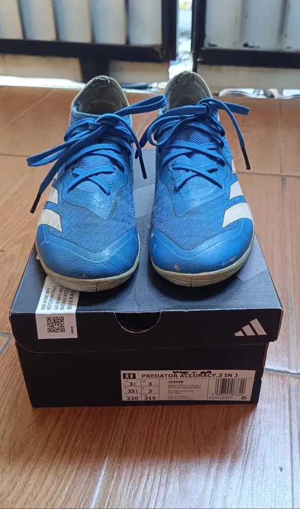 Adidas Predator Accuracy. 3 IN Junior Futsal