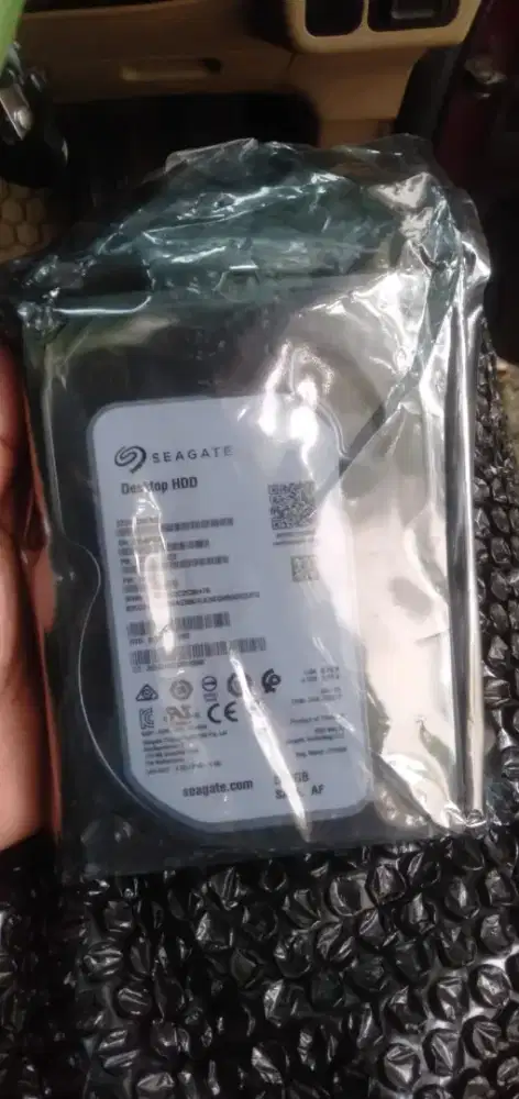 Di jual semua ukuran hardisk 500 gn ,1,2,3,4 TB.  Garansi 1 th