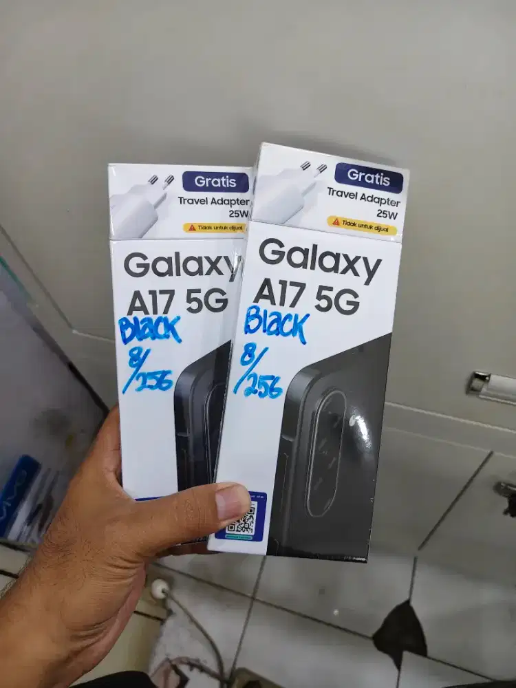 Samsung A17 5g 8/256 hitam free adaptor 25watt free pelindung layar