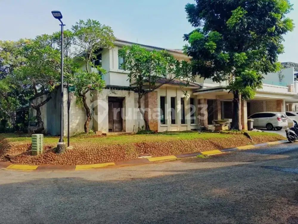 Rumah Besar Ada Kolam Renang di Menteng Residence Bintaro