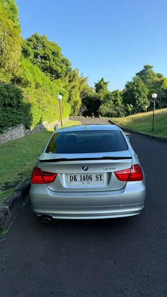 BMW 320i 2012 Bensin