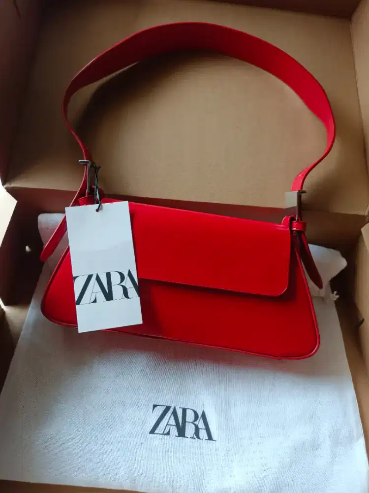 tas Zara warna merah