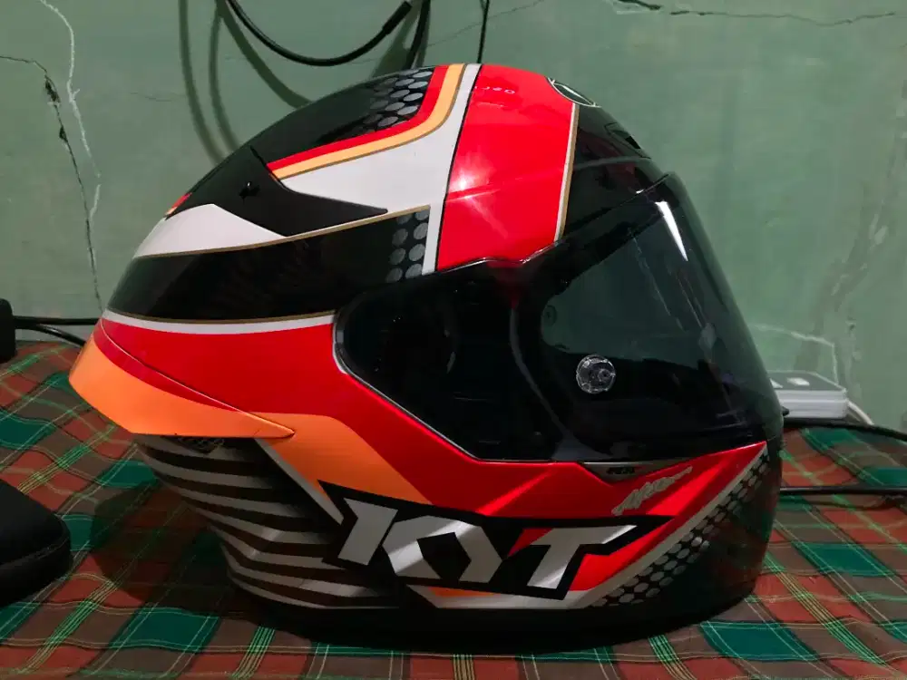 Helm KYT TT-Course