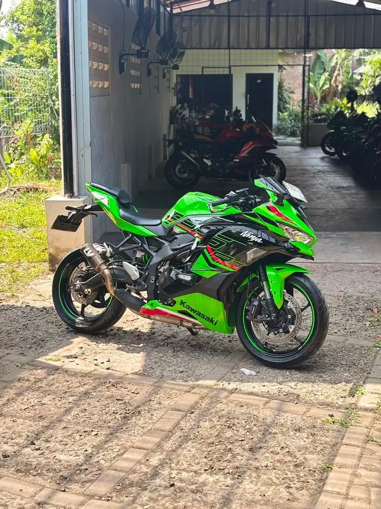 ZX25RR LOW KM LIKE NEW