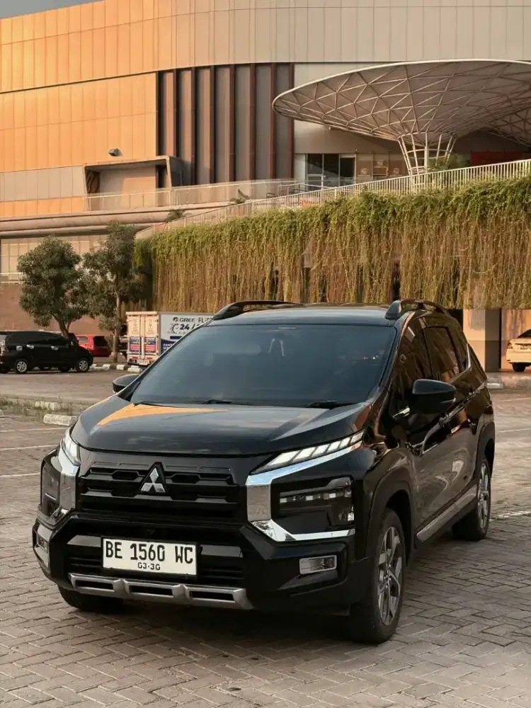 Xpander Cross premium like new