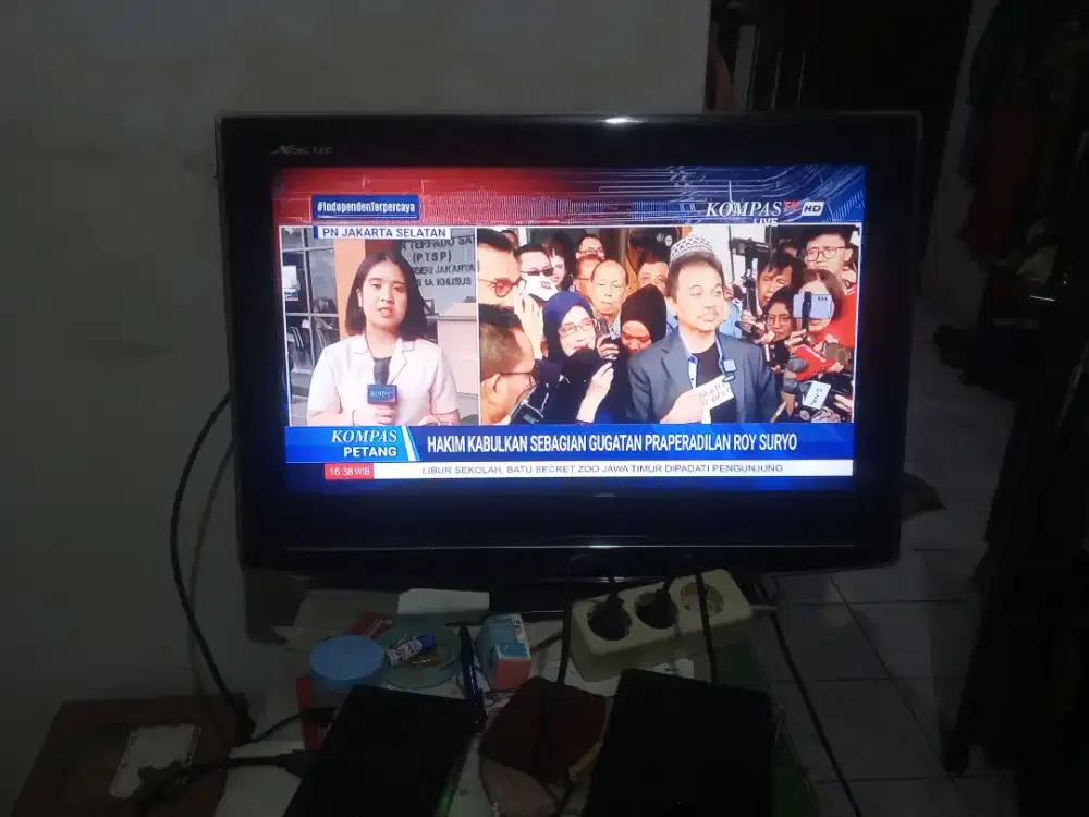 Tv polytron 24 inch