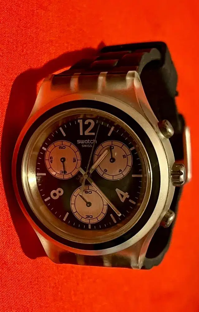 Jam tangan Swatch Eleblack