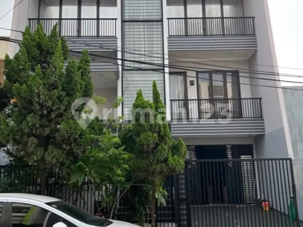 Rumah 3 Lt Sangat Bagus Desain Modern Citra Garden 2 Ext, 09 Mar