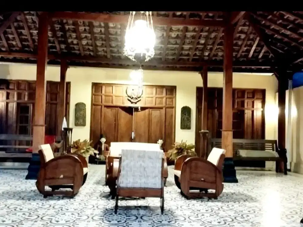 Dijual villa joglo dengan suasana sejuk dan asri lokasi pakem yogyakarta