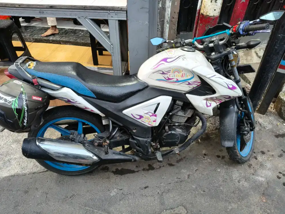 Honda megapro 2014 lengkap