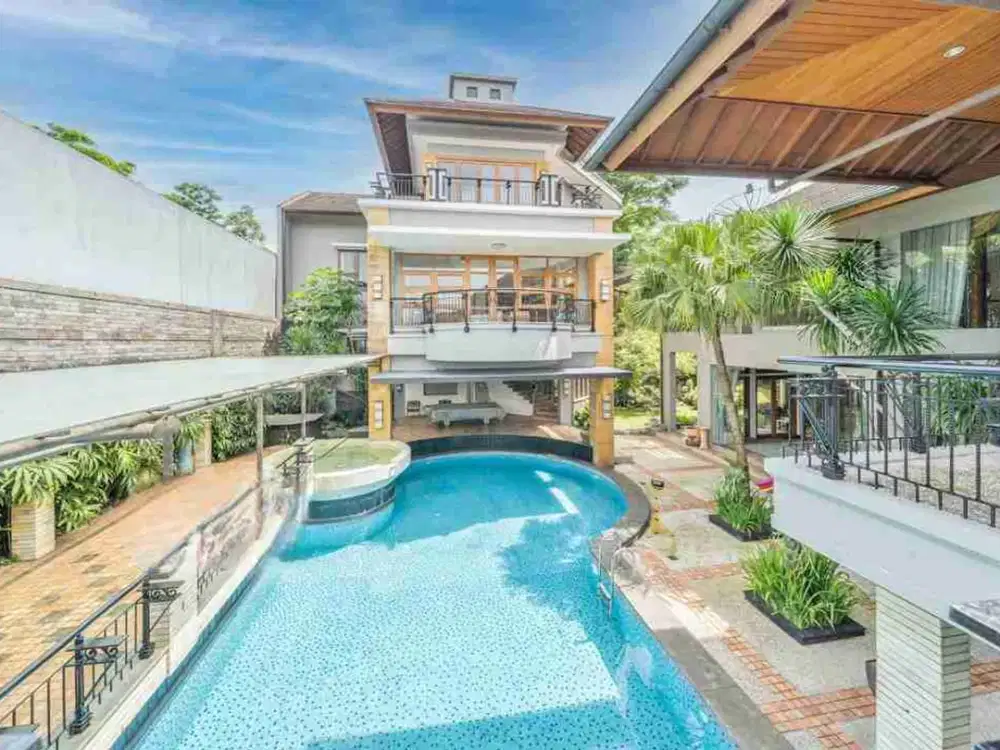 Rumah Mewah Modern Di Setra Duta Ada Kolam Renang