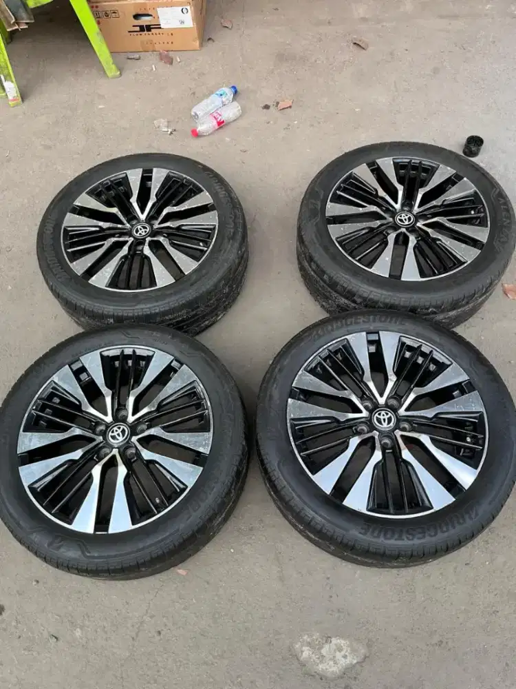Rep OEM Toyota Alphard Transformers ring 18 pcd 5x114,3 ban 225/50 R18