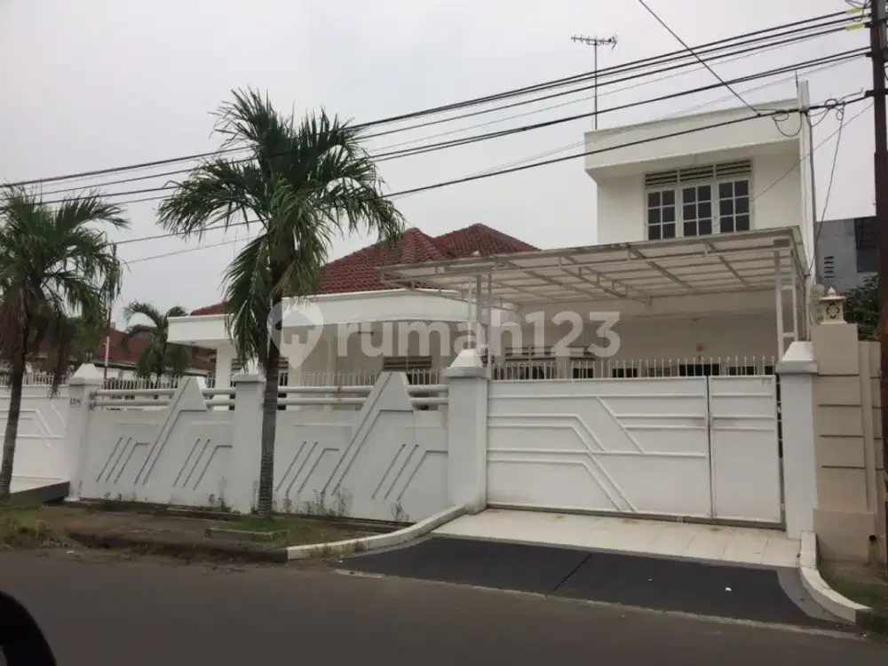 Rumah Luas di Lokasi Asri Citra Garden 1, 024 Jel