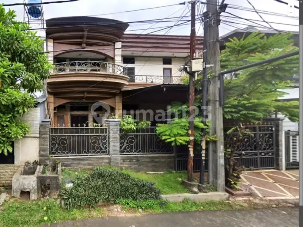 Rumah Bagus, Lingkungan Nyaman Depan Taman, 0008 Jel