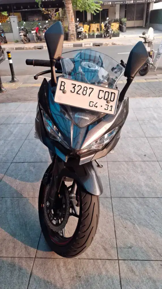 Ninja 250  fi low km mulus pajak on