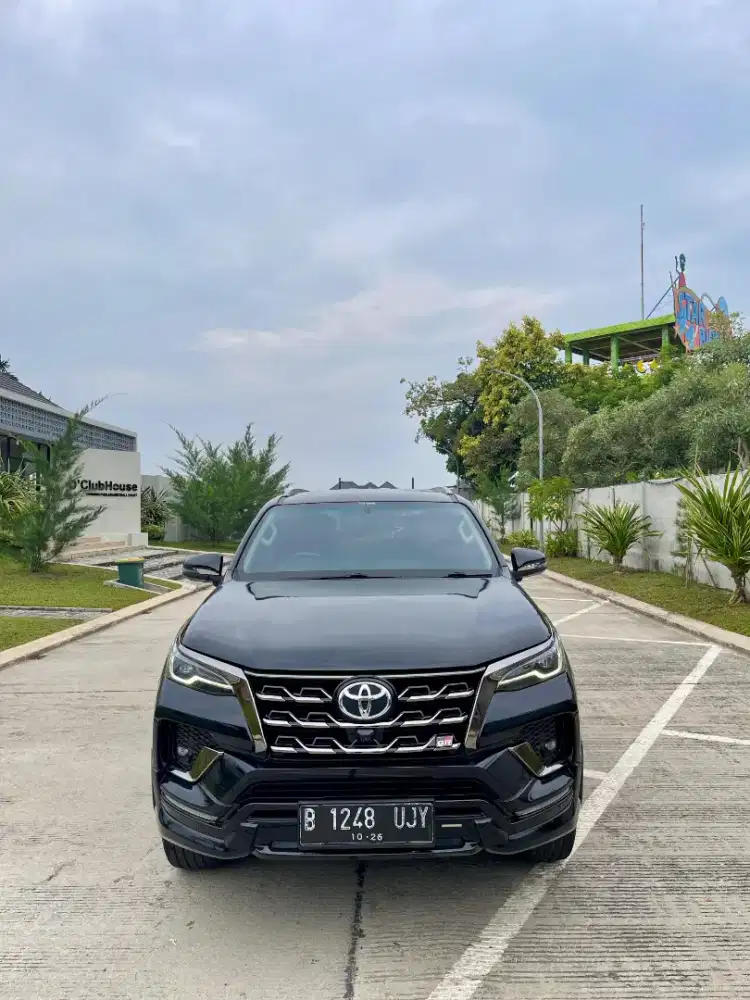 Fortuner GR 2.4 AT MATIC SOLAR