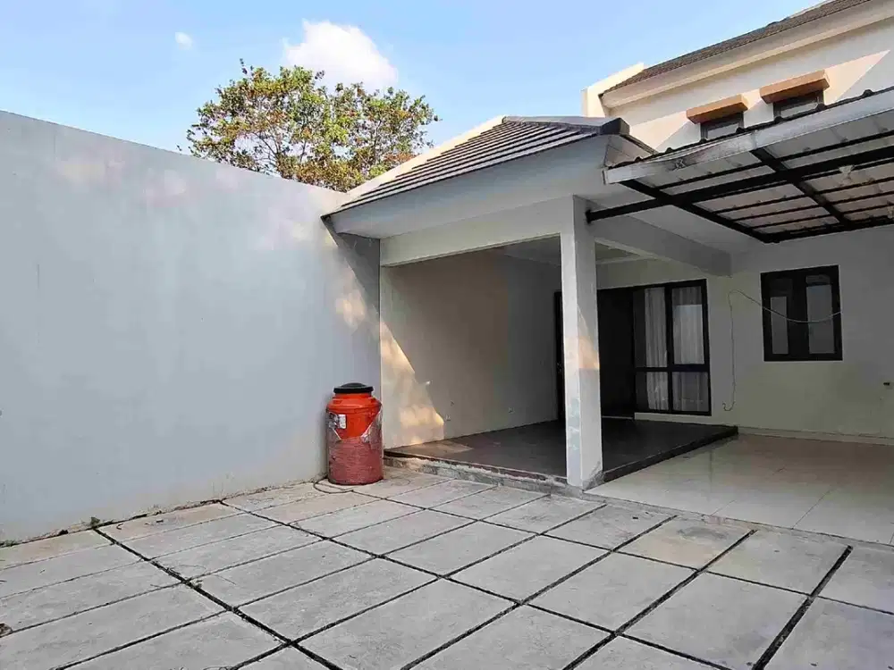 DIJUAL RUMAH SIAP HUNI 2 LANTAI POSISI KULDESAK DI CLUSTER BARU KOTA WISATA!