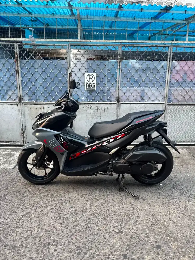 Yamaha Aerox New 2024 Black Grey Non ABS