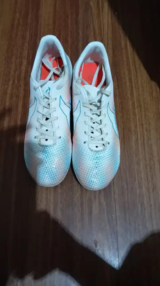 Sepatu Bola Ortuseight