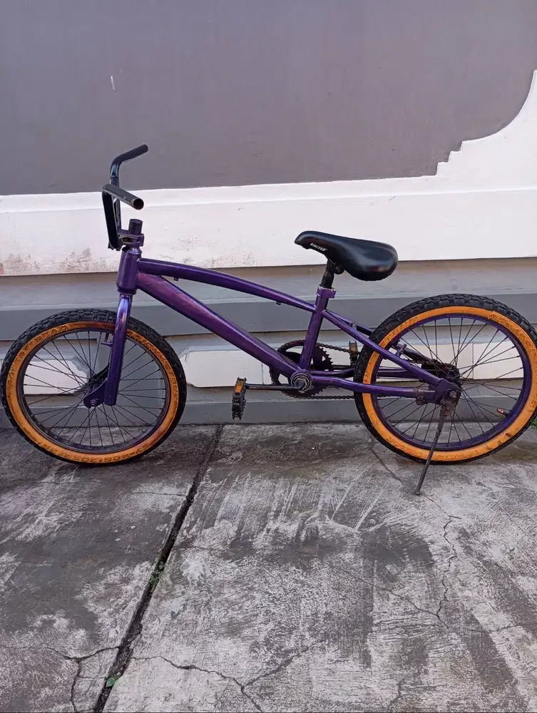 Sepeda BMX anak