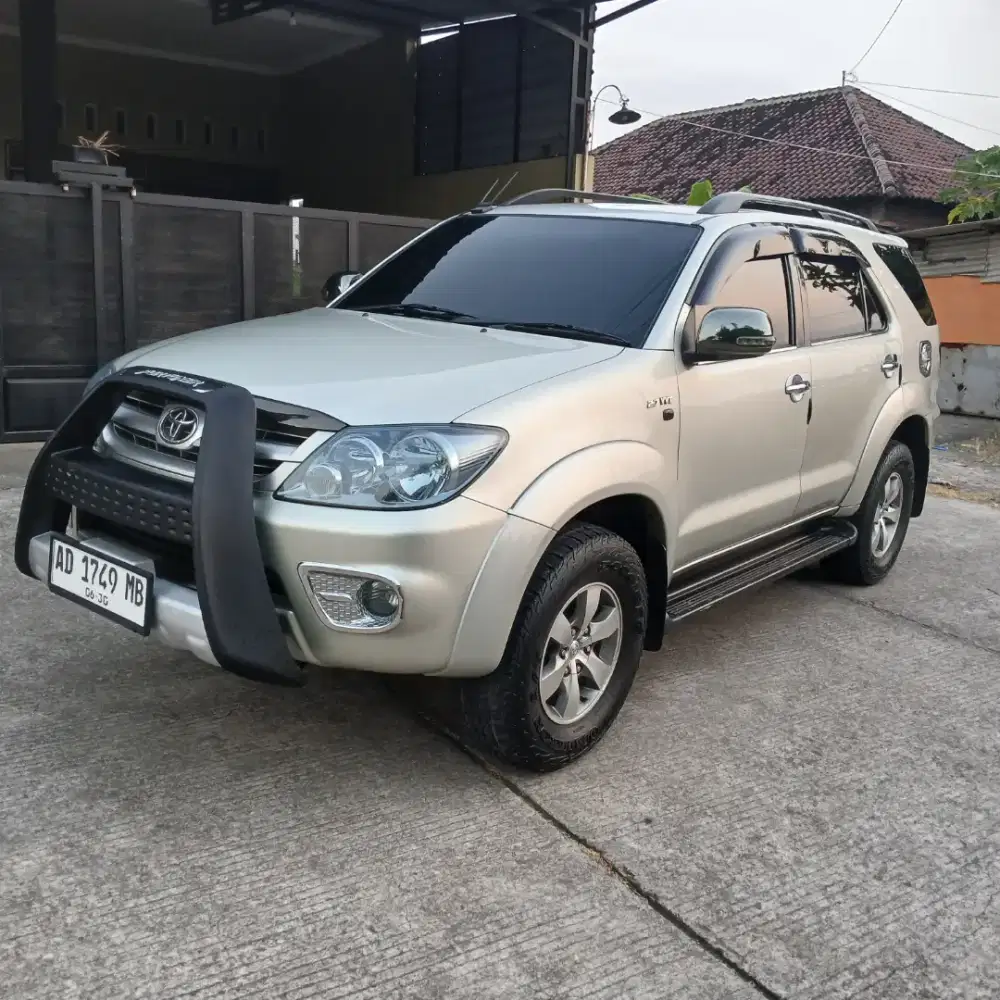 FORTUNER AT 2.7 Bensin
