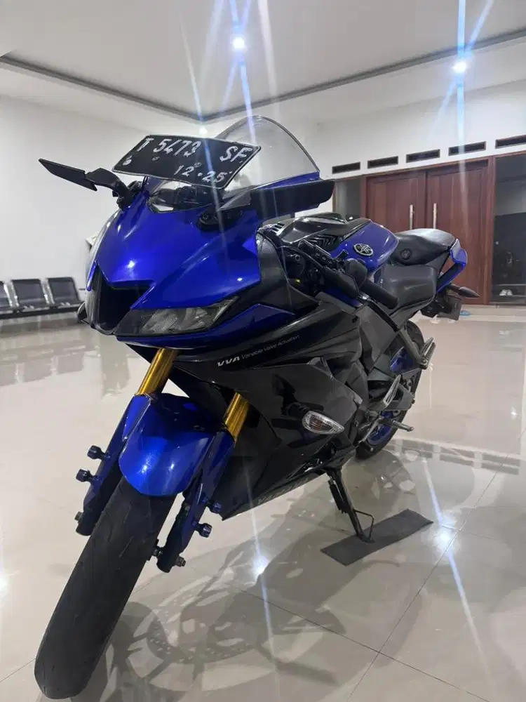 R15 2020 movistar biru