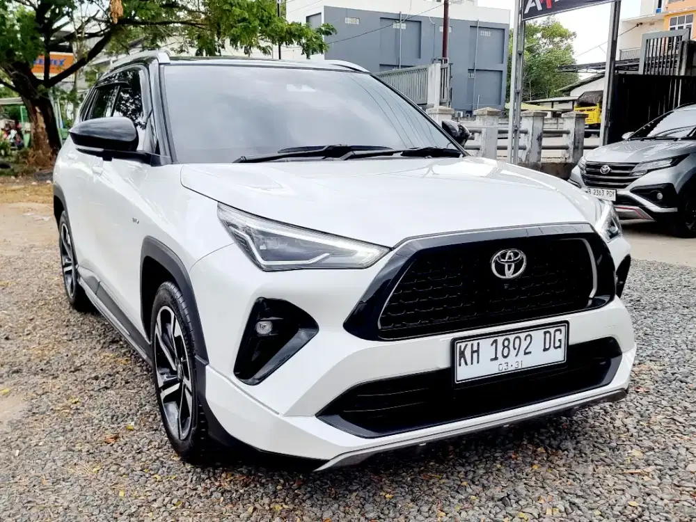 Toyota Yaris Cross Hybrid GR Matic TwoTone 2023 Istimewa