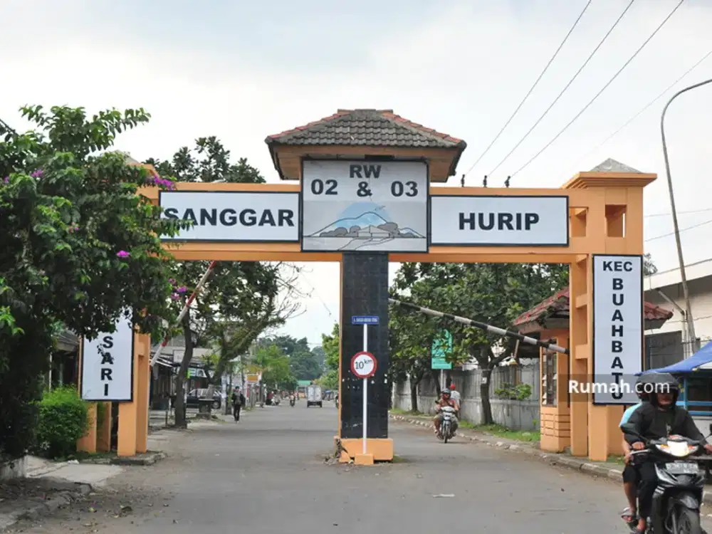 rumah luas 220m di komplek sanggar hurip soekarno hatta bandung kota