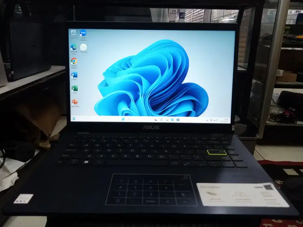 Asus model E410K