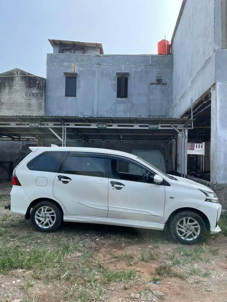 Toyota Avanza Veloz 2020 (Pemakaian Pribadi, KM Rendah)