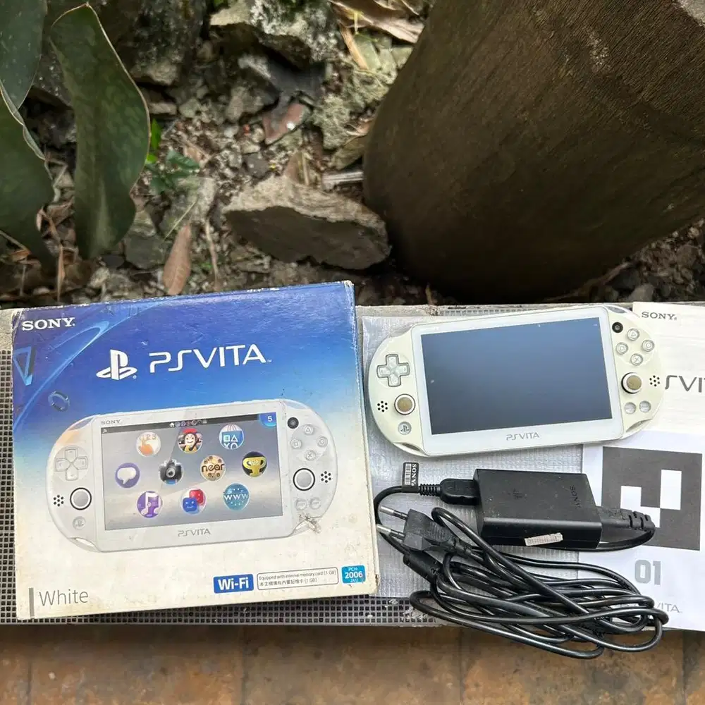 PS Vita Slim White 64GB FULL GAMES FULLSET