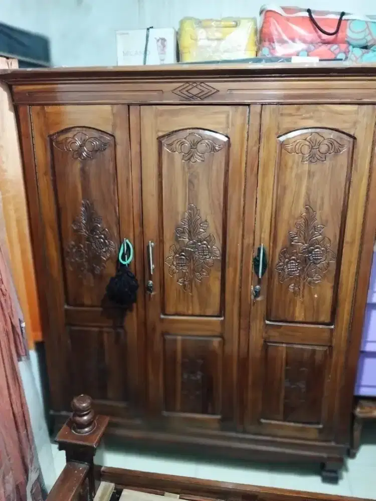 Jual lemari dan dipan jati