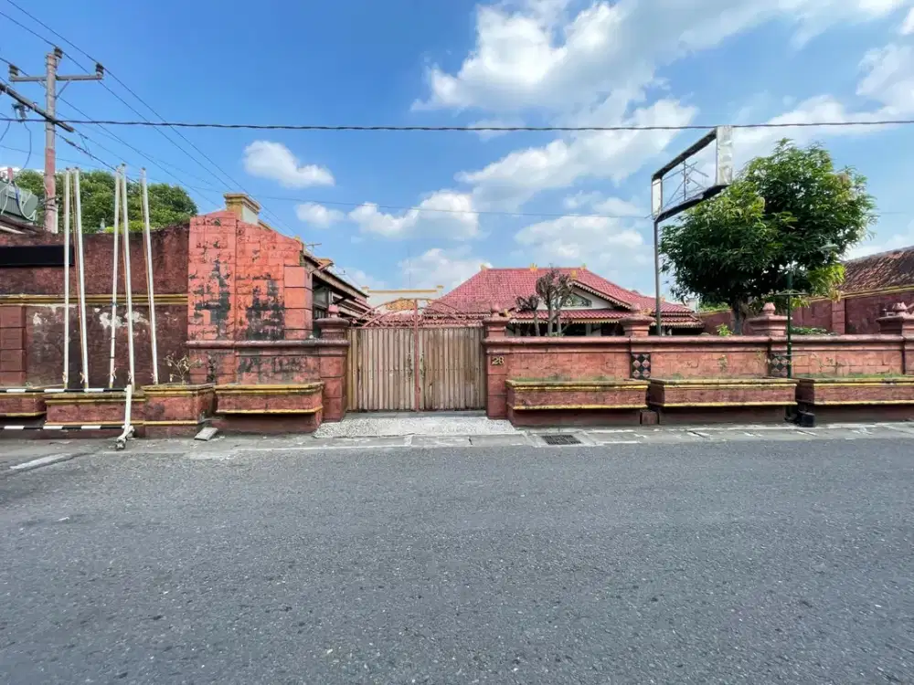 Dijual rumah etnik jawa dan 4 ruko lokasi di keraton tengah kota yogyakarta