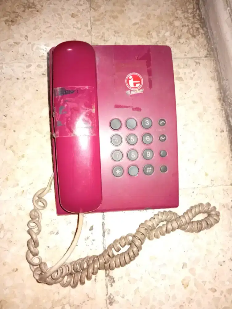 Pesawat telepon merek panasonic tipe kx-ts  505mxr