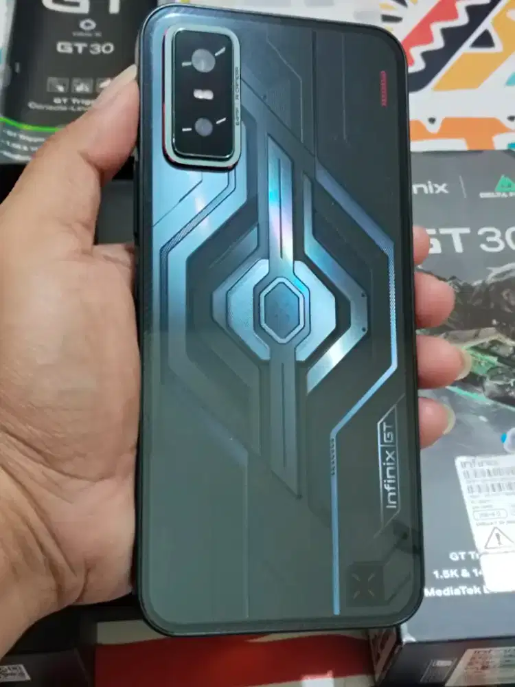 Infinix gt 30 5G ram 8/256 mulus no minus brgransi 
Klengkpan fullset