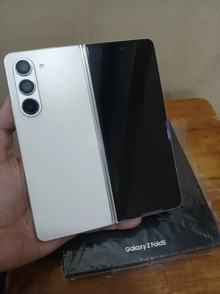 Samsung Z Fold 5 12/1Tb SEIN