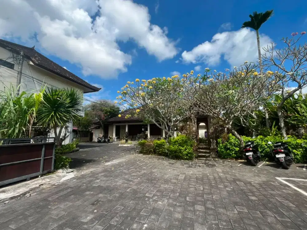 FOR SALE HOTEL BINTANG 3 KAWASAN PREMIUM DI BATUBELIG SEMINYAK