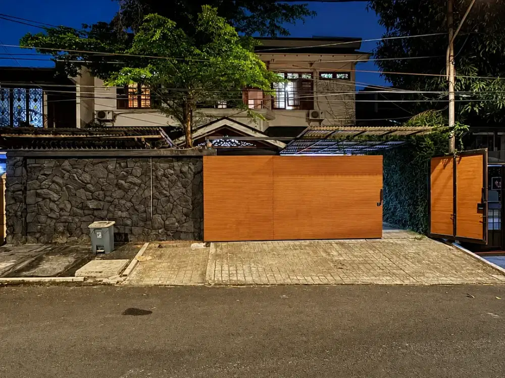 Rumah Siap Huni Dalam Komplek Kebayoran Baru Dekat Sudirman | LT 231 m² | Harga Turun Rp13,5 M